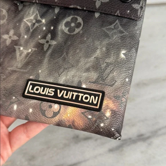 Louis Vuitton Monogram Eclipse galaxy rare clutch Bag large kirigami pochette - Picture 3 of 8